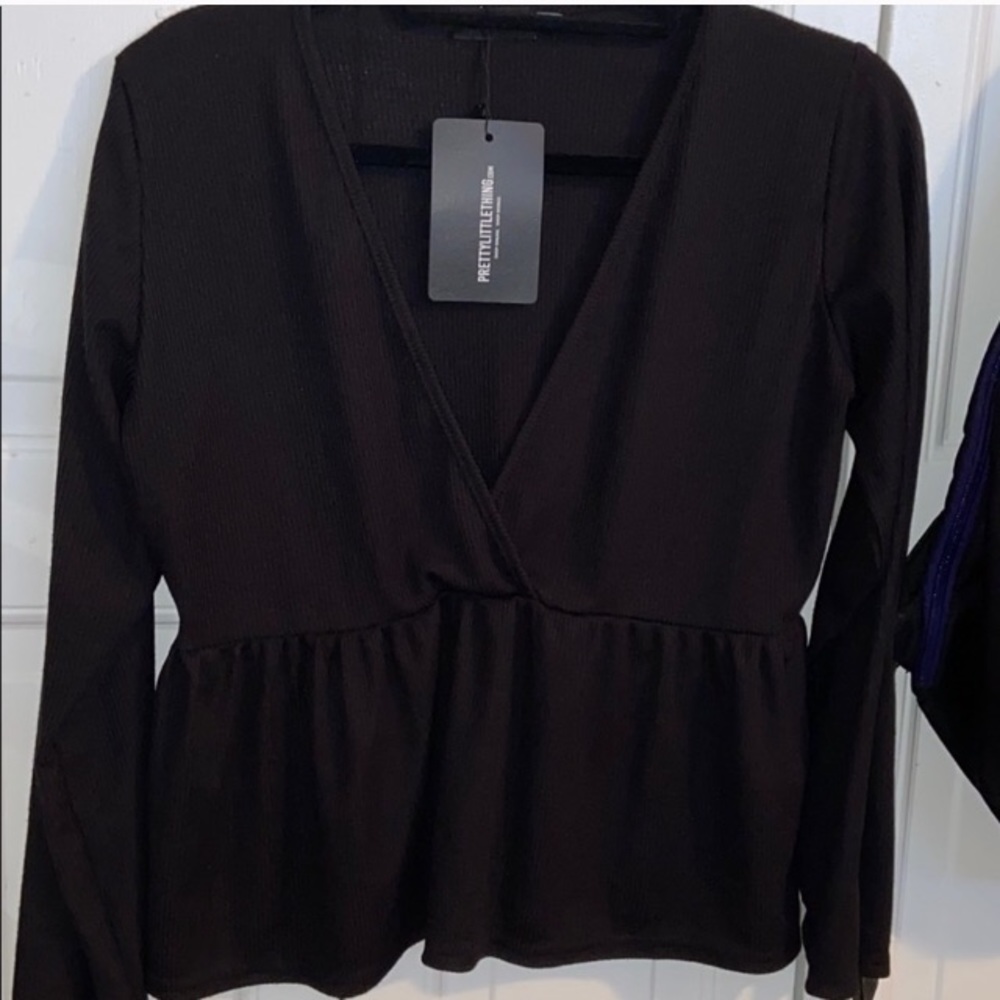 💘 NWT PLT Black deep v peplum blouse size 16